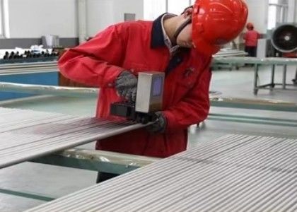 ASTM A500 ช่องเหล็กโฮโล กว้างภายใน 1-20 มม ออกแบบแข็งแรง