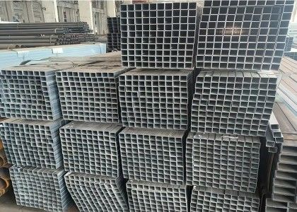 โปรไฟล์ท่อเหล็กความยาว 6m ขนาดกว้างภายใน 1-20mm สําหรับองค์ประกอบโครงสร้างแสงอาทิตย์และการก่อสร้าง