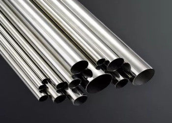 ท่อท่อเหล็กไร้สแตนเลส ความยาว 2500mm ด้วยเทคนิคการม้วนเย็น