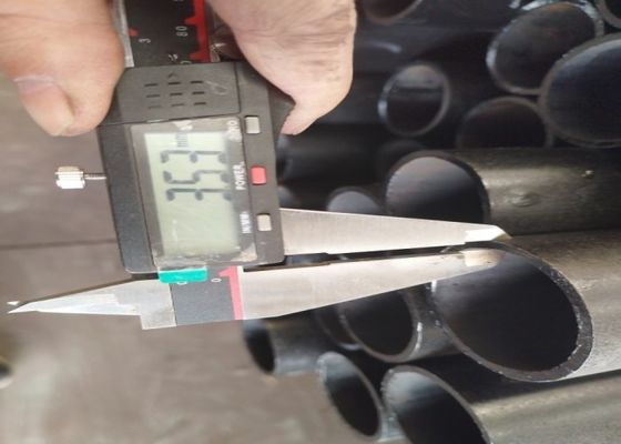 ท่อไร้รอยที่กําหนดเองด้วยความอดทน ± 10% และบริการการประมวลผลการเจาะ