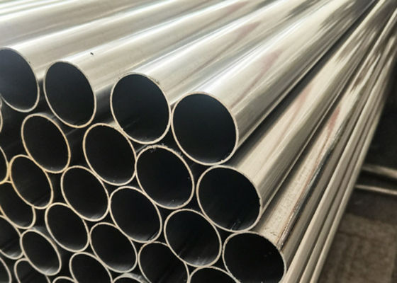 ASTM A500 ระดับ ERW ท่อเหล็กสําหรับเหล็กสแตนเลสต่ําในรูปร่างสี่เหลี่ยม