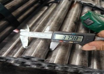 ท่อเหล็กคาร์บอนน้ํามันต้านสนิม ASTM A106 ± 5%