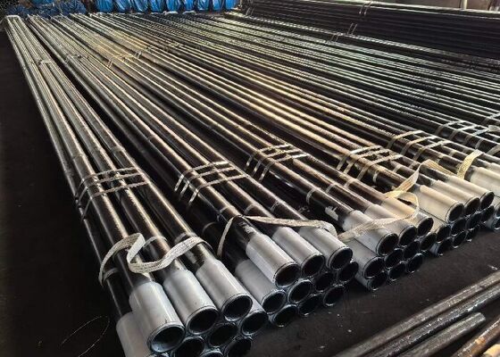 ทนทาน API 5CT ท่อที่มีการเชื่อมต่อปลายด้านนอกและความแข็งแรงในการผลิต 55,000 Psi ถึง 125,000 Psi สําหรับการใช้งานในสนามน้ํามันและการเจาะ