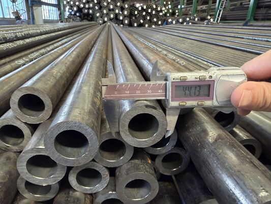 ท่อเหล็กแลกเปลี่ยนความร้อนทนทานต่อการกัดกร่อน ความหนาผนัง 0.7MM ~ 30MM และความยาวที่กําหนดเอง